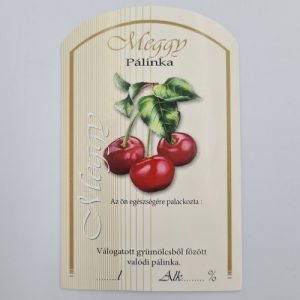 Öntapadós boltíves pálinkás címke – Meggy